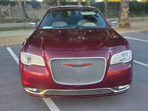 Used 2018 Chrysler 300 Touring w/ Chrome Appearance Package RWD image 30