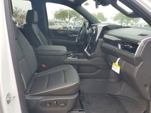 New 2026 GMC Yukon Elevation w/ LPO, Floor Liner Package image 10