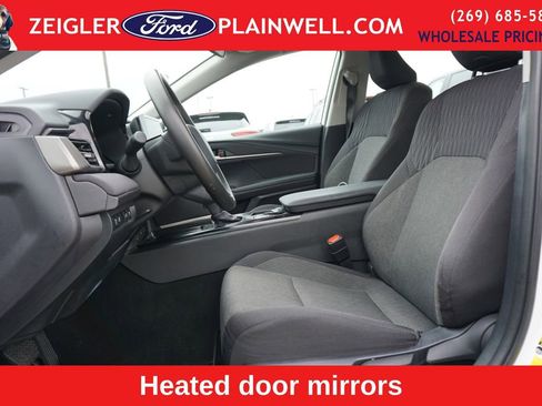 Used 2025 Toyota Camry LE image 16