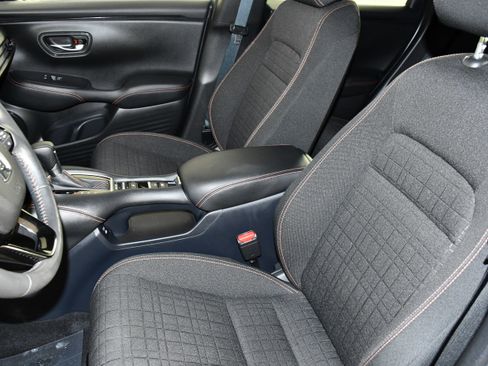 Certified 2024 Honda HR-V Sport image 37
