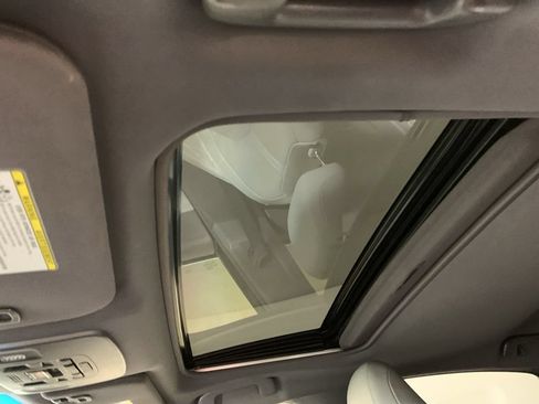 Used 2020 Toyota Avalon Limited w/ Advanced Safety Package FWD image 29