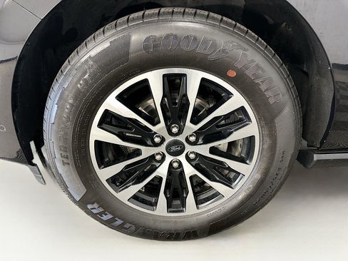 Used 2025 Ford Expedition Platinum AWD/4WD image 38