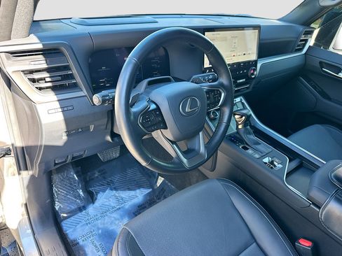 Used 2024 Lexus GX 550 image 9