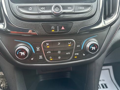 Used 2023 Chevrolet Equinox RS AWD/4WD image 16