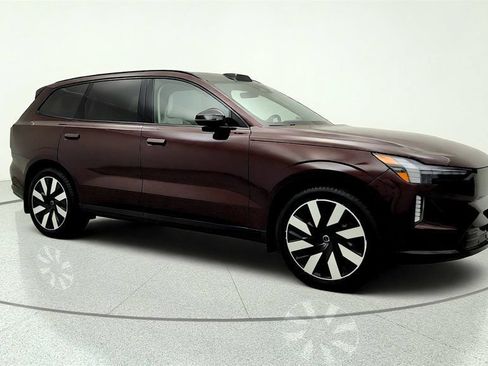 Used 2025 Volvo EX90 Ultra AWD/4WD image 3