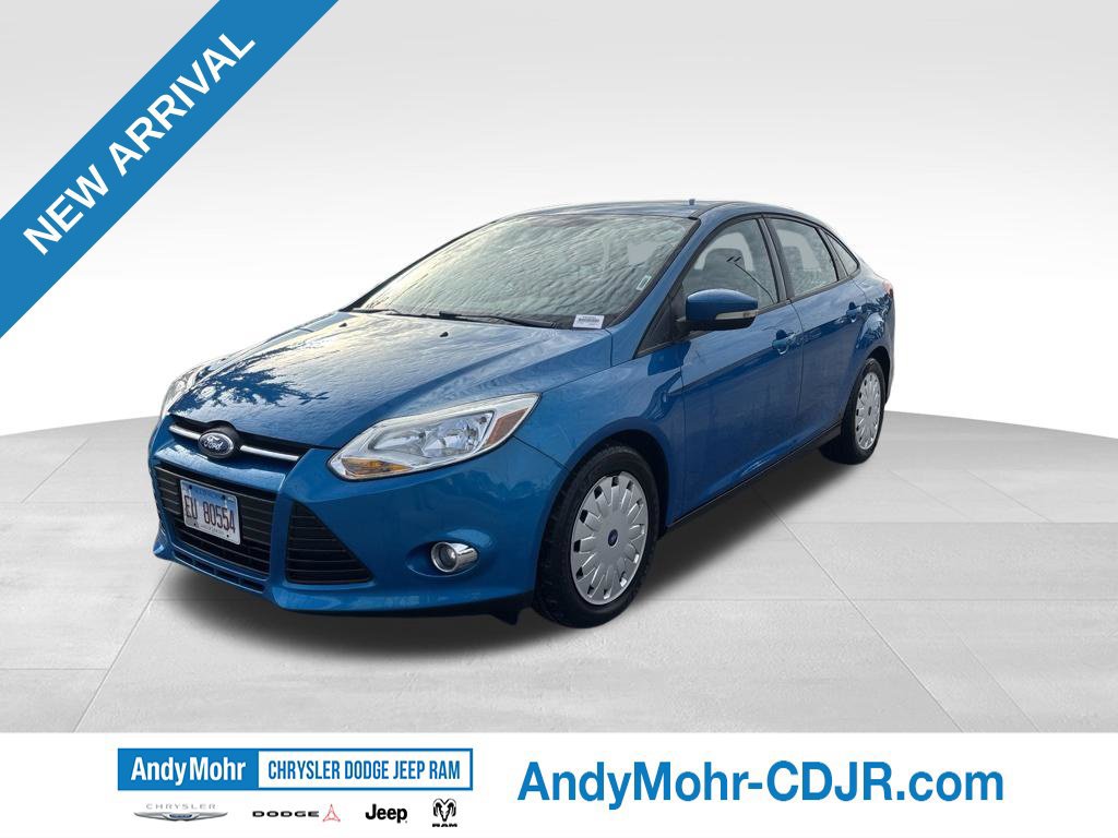 Used 2012 Ford Focus SE w/ SE Winter Pkg FWD image 3