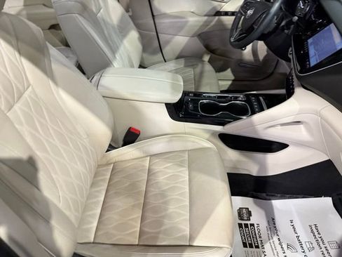 Used 2021 Buick Envision Avenir w/ Technology Package II image 24