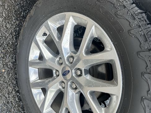 Used 2021 Ford Expedition XLT AWD/4WD image 13
