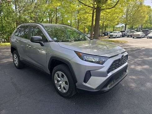 Used 2019 Toyota RAV4 LE image 12