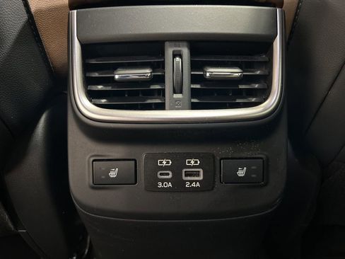 Used 2023 Subaru Outback Touring w/ Popular Package #2 image 27