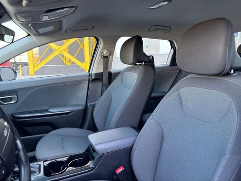 Used 2025 Kia K4 FWD image 25