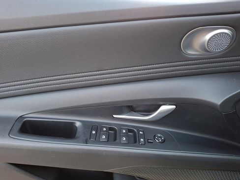 Certified 2023 Hyundai Elantra SEL w/ Convenience Package image 12