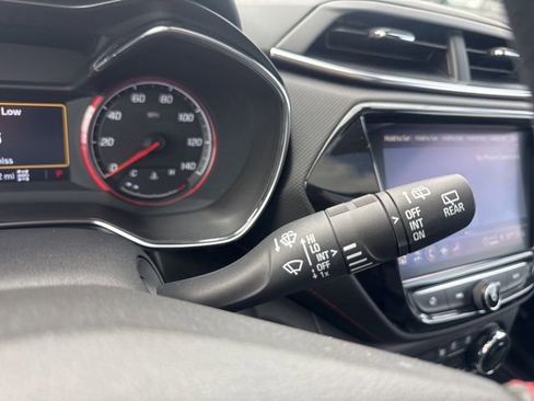 Used 2023 Chevrolet TrailBlazer RS w/ Sun and Liftgate Package image 29