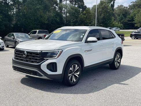 Used 2025 Volkswagen Atlas Cross Sport SE FWD image 4