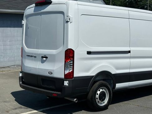 New 2026 Ford Transit 250 148 Medium Roof w/ Load Area Protection Package RWD image 33