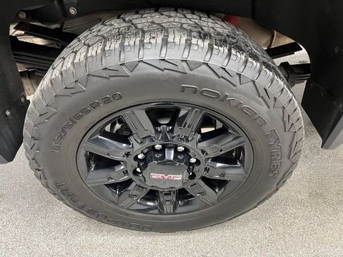 Used 2024 GMC Sierra 3500 AT4 w/ Technology Package AWD/4WD image 19