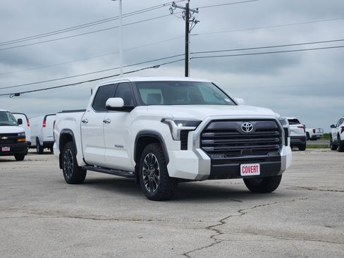 Used 2025 Toyota Tundra Limited w/ Power Package RWD image 3
