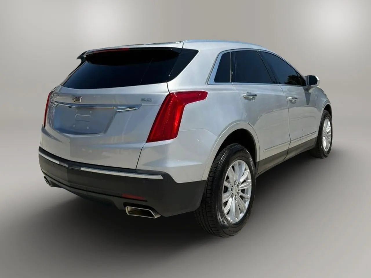 Used 2018 Cadillac XT5 FWD image 5