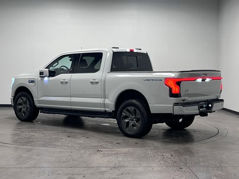 Used 2024 Ford F150 Lightning Lariat image 6