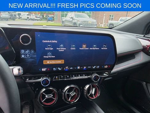Certified 2025 Chevrolet Blazer EV RS AWD/4WD image 12