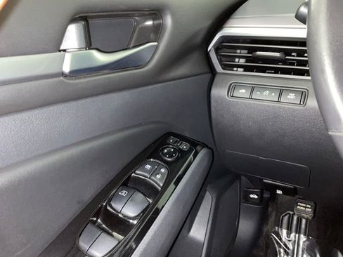 Used 2024 Nissan Altima 2.5 SR FWD image 20