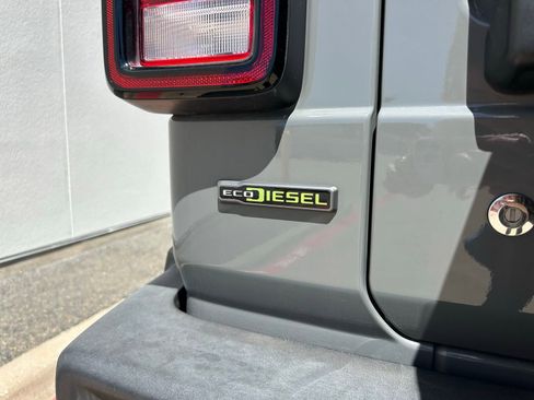 Used 2022 Jeep Wrangler Unlimited Sport image 8