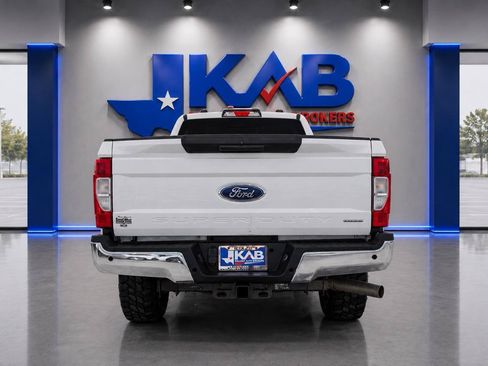 Used 2022 Ford F250 XL w/ STX Appearance Package AWD/4WD image 4
