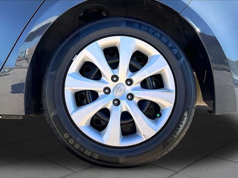 Used 2024 Toyota Corolla LE FWD image 11