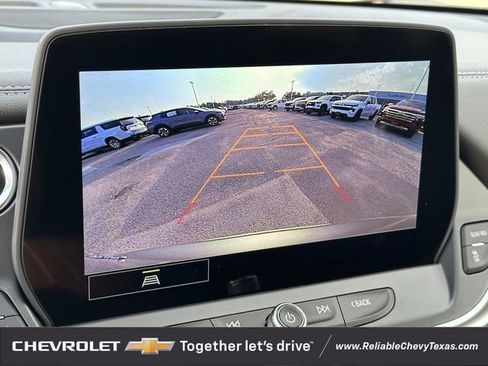 New 2025 Chevrolet Blazer LT w/ Convenience Package FWD image 19