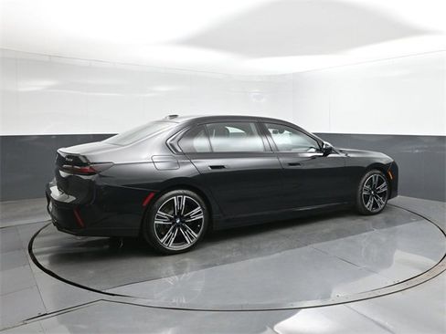 New 2026 BMW 750e xDrive w/ Premium Package image 11