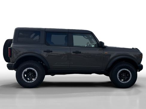 New 2026 Ford Bronco Badlands w/ Sasquatch Package image 6