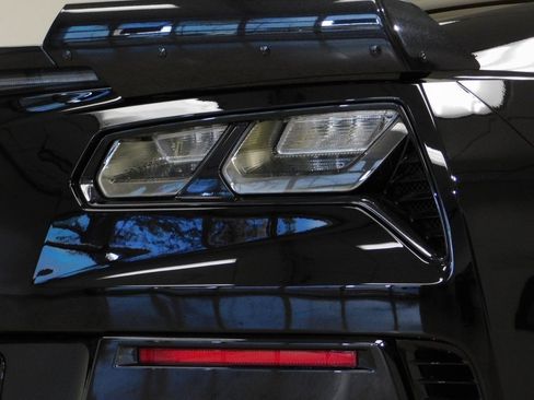 Used 2018 Chevrolet Corvette Z06 image 90