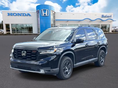 Used 2025 Honda Pilot TrailSport