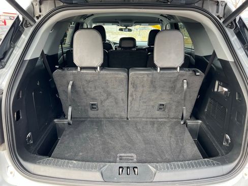 Used 2023 Ford Explorer XLT w/ Equipment Group 202A image 23