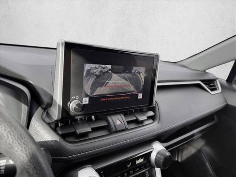 Used 2024 Toyota RAV4 LE AWD/4WD image 14