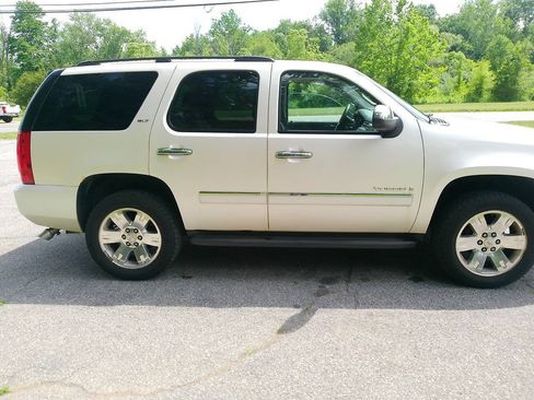 Used 2009 GMC Yukon SLT AWD/4WD image 5