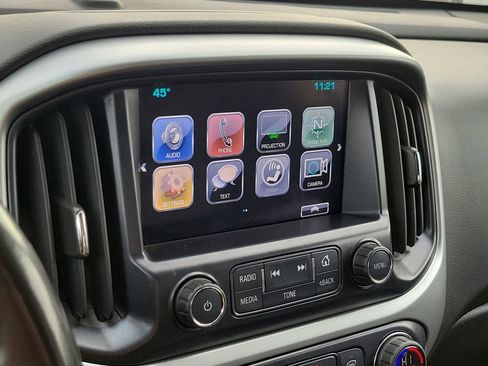 Used 2018 Chevrolet Colorado ZR2 image 17