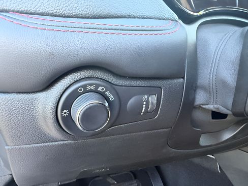 Used 2024 Dodge Durango GT AWD/4WD image 12