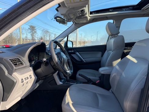 Used 2016 Subaru Forester 2.5i Touring w/ Eyesight & Navigation System image 18