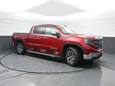 Used 2023 GMC Sierra 1500 SLT w/ SLT Premium Plus Package image 4