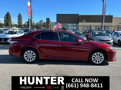 Used 2020 Toyota Camry LE w/ Carpet Mat Package FWD image 9