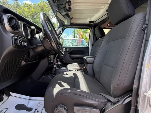 Used 2020 Jeep Gladiator Sport w/ Quick Order Package 24S AWD/4WD image 10
