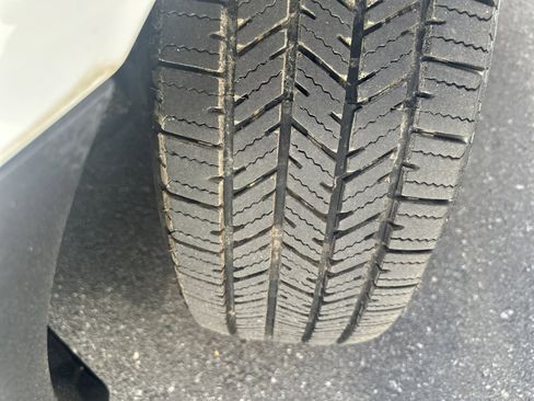 Used 2020 Ford Transit Connect XL image 32