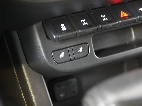 Used 2021 Chevrolet Colorado ZR2 w/ ZR2 Dusk Special Edition image 21