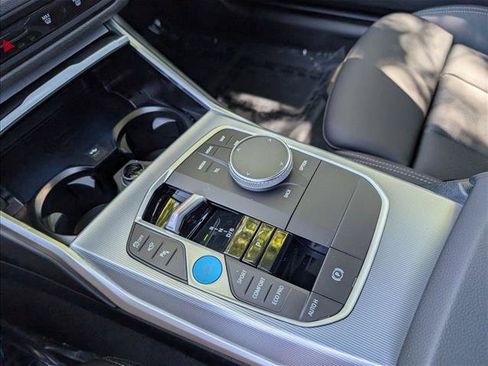 Used 2023 BMW i4 eDrive35 RWD image 11