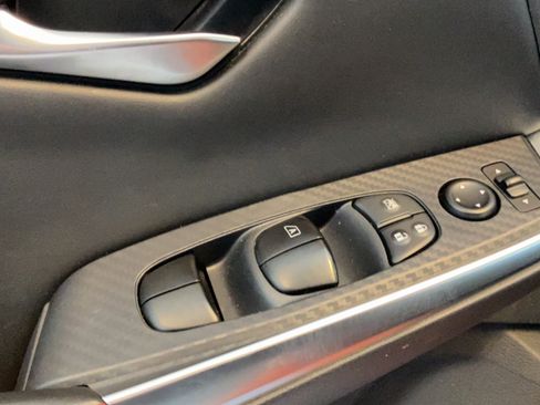 Used 2024 Nissan Sentra SR w/ SR Premium Package FWD image 22