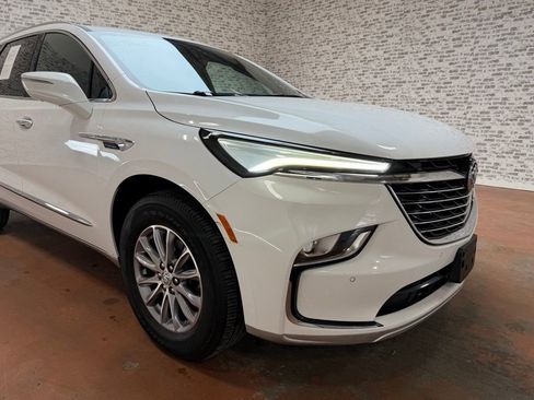 Used 2024 Buick Enclave Premium image 7