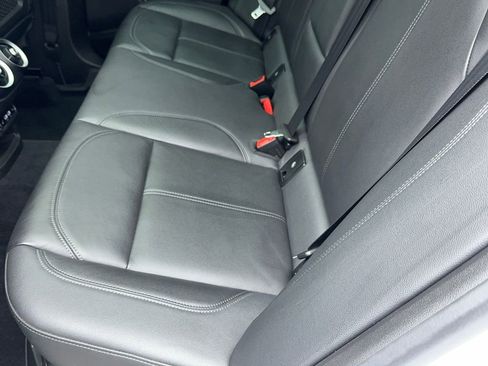 Used 2022 Alfa Romeo Stelvio AWD image 34
