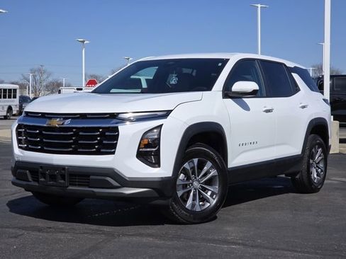 Certified 2026 Chevrolet Equinox LT w/ Convenience Package II image 2