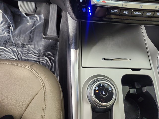 Used 2022 Ford Explorer Limited w/ Limited Technology Package AWD/4WD image 19
